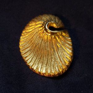 Goldtone Shell Brooch